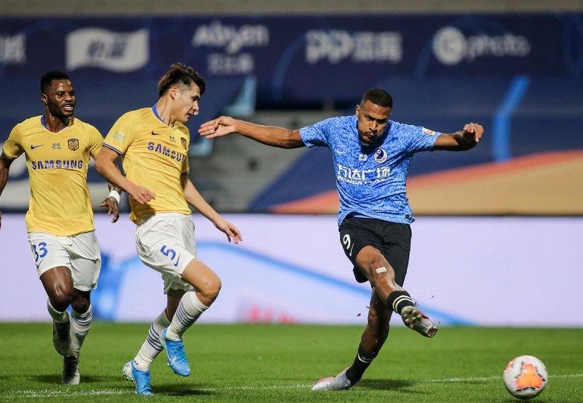 官宣日葡超焦点战,布拉加完成官宣签约,赛场秩序良好,年轻球员获得机会的简单介绍 官宣日葡超焦点战,布拉加完成官宣签约,赛场秩序良好,年轻球员获得机会的简单介绍