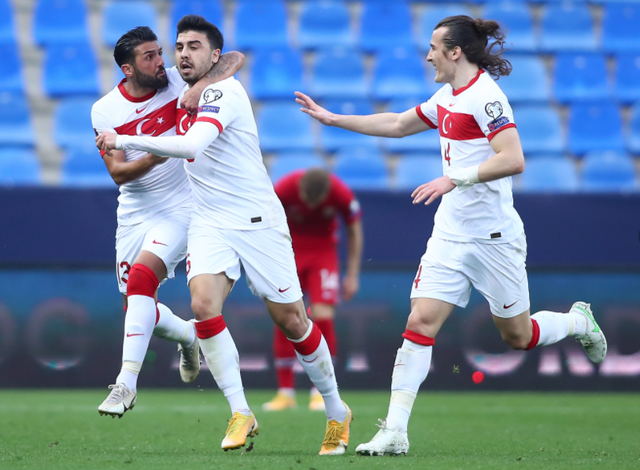 ayx体育投注平台 穆古鲁扎最新 